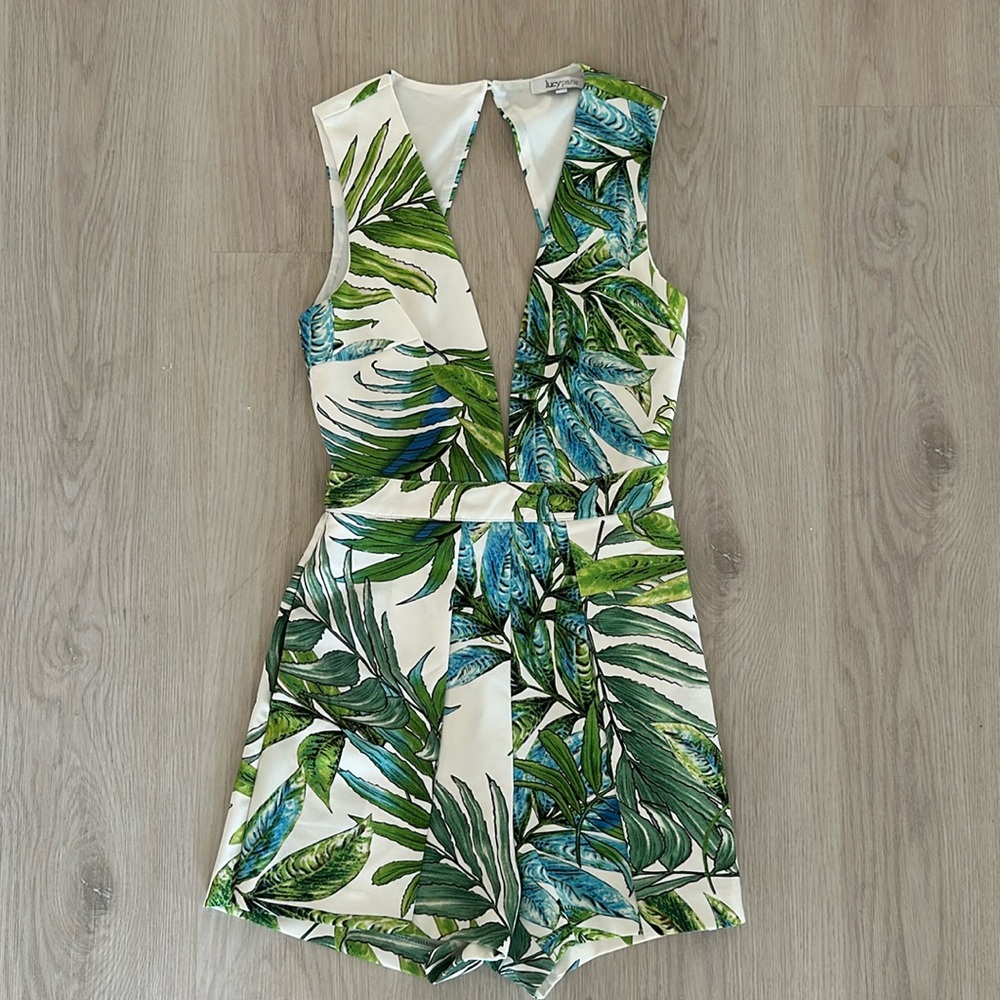 Low Cut Tropical Print Romper